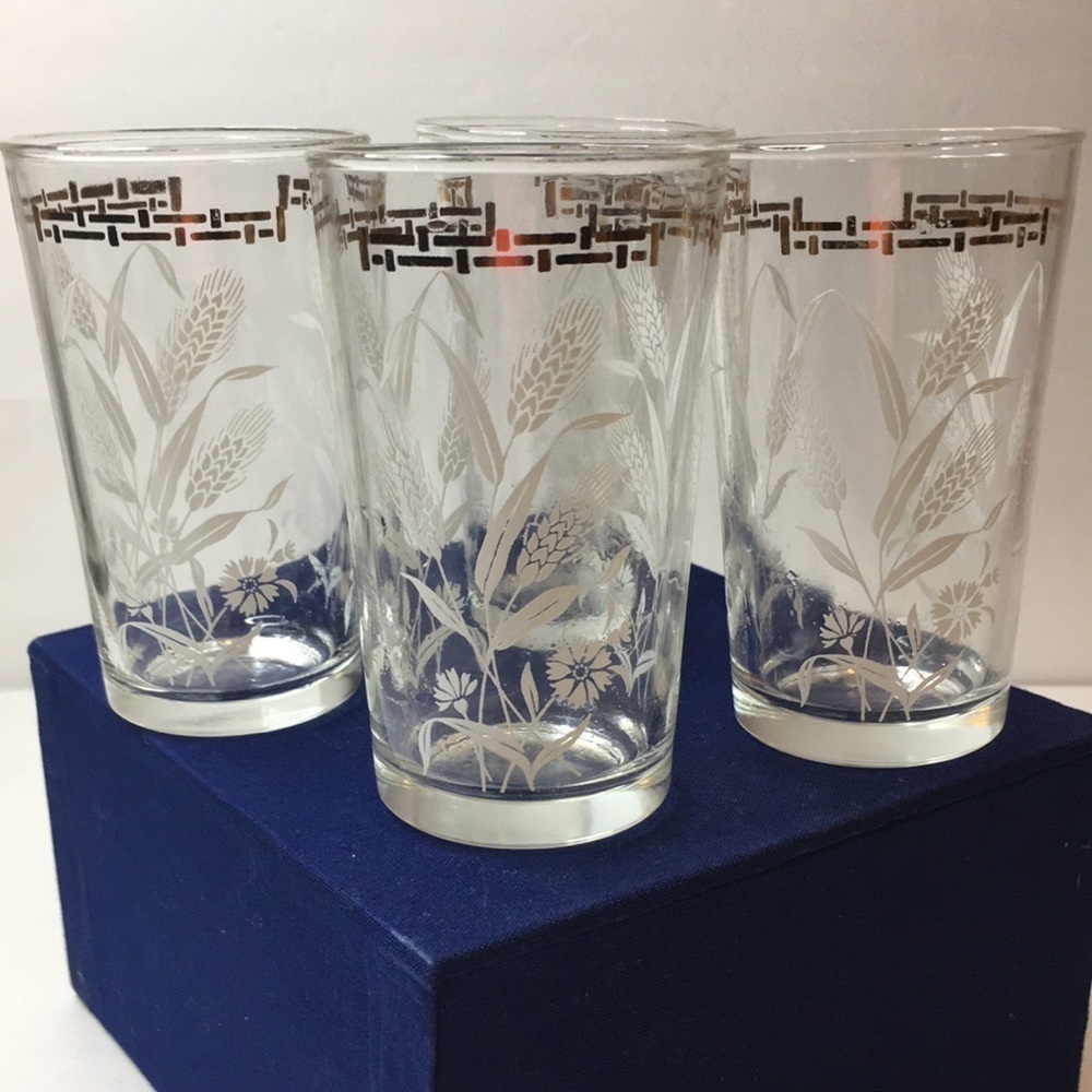 4 Vintage Juice glasses 4 ounce wheat pattern